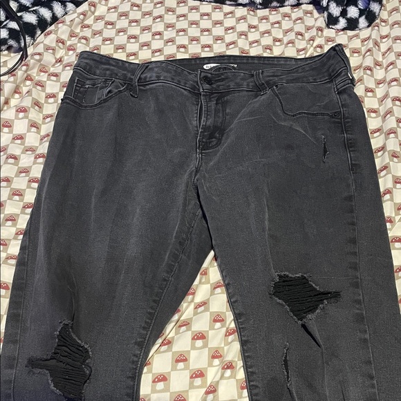 Old Navy Women's Charcoal Distressed Skinny Jeans - Picture 1 of 2